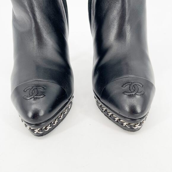 Chanel Black Lambskin CC Cap Toe Chain Detail Knee High Heel Boot size EU 37 - Picture 6 of 16